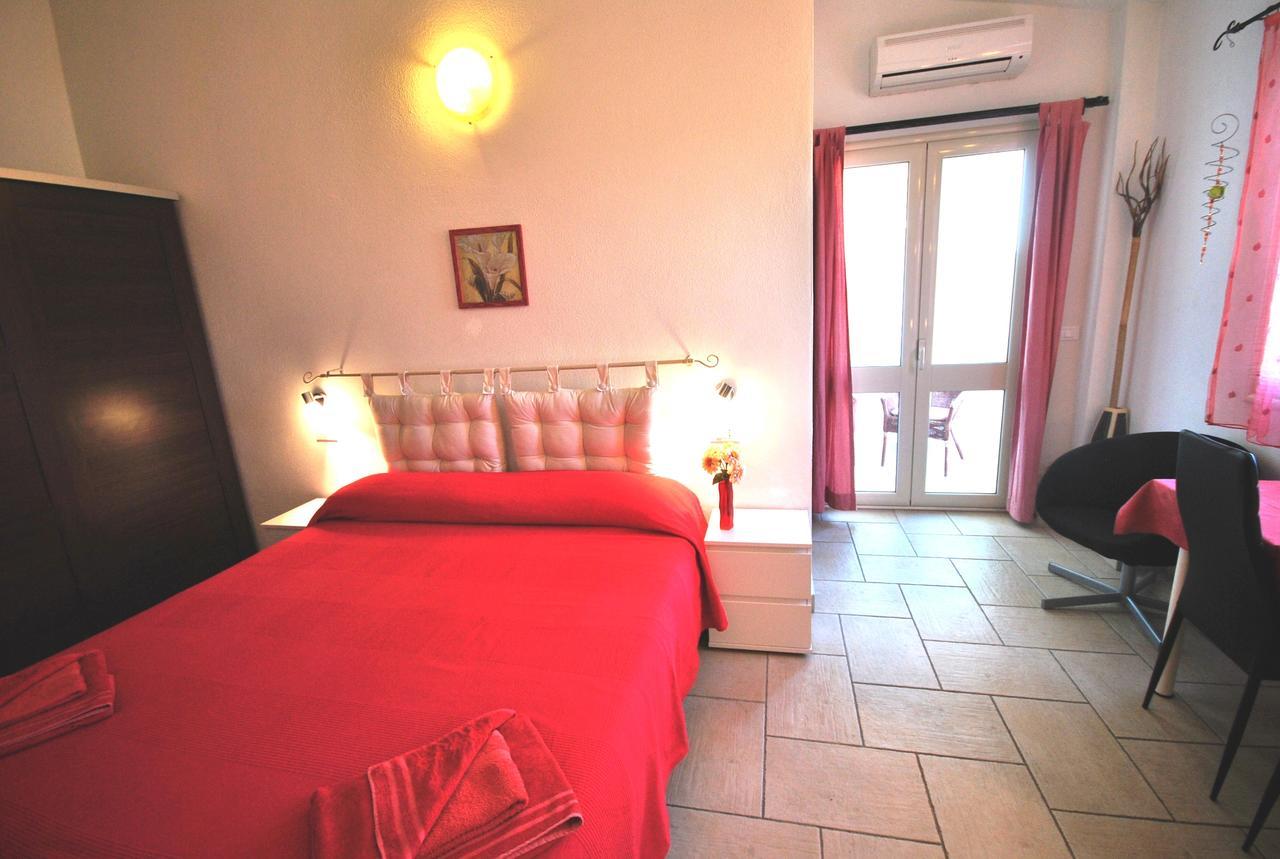 Holiday Residence Rifugio Orosei Bagian luar foto